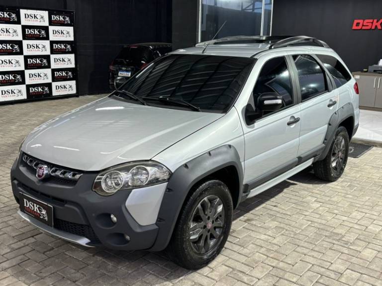 FIAT - PALIO - 2012/2013 - Prata - R$ 44.900,00