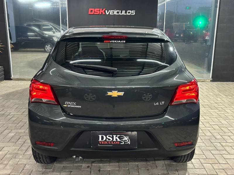 CHEVROLET - ONIX - 2019/2019 - Cinza - R$ 63.900,00