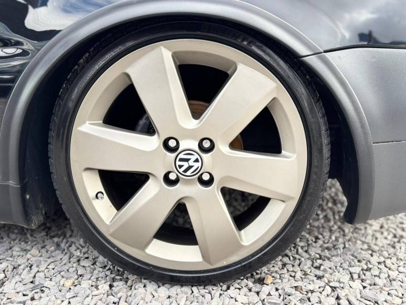 VOLKSWAGEN - SAVEIRO - 2009/2009 - Preta - R$ 49.900,00