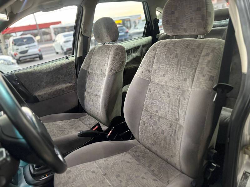 CHEVROLET - VECTRA - 2005/2005 - Prata - R$ 32.900,00