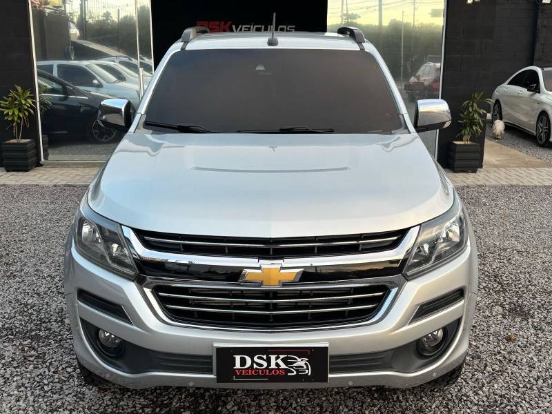CHEVROLET - S10 - 2017/2018 - Prata - R$ 154.900,00