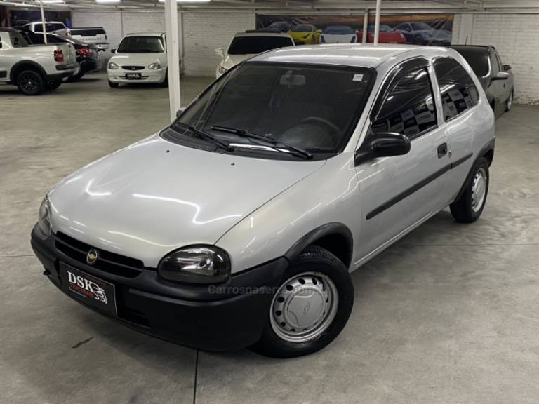 CHEVROLET - CORSA - 1998/1998 - Prata - R$ 13.900,00