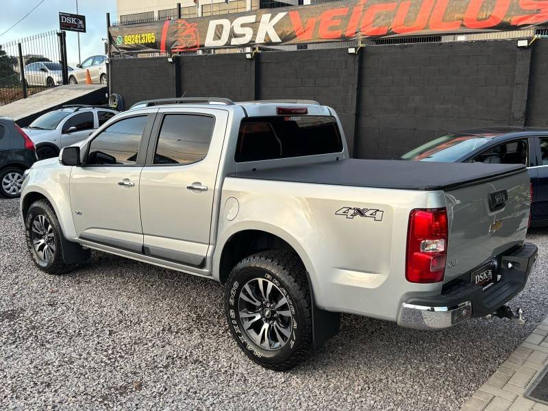 CHEVROLET - S10 - 2017/2018 - Prata - R$ 154.900,00