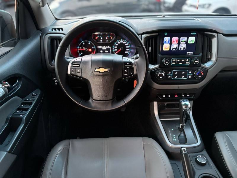 CHEVROLET - S10 - 2017/2018 - Prata - R$ 154.900,00