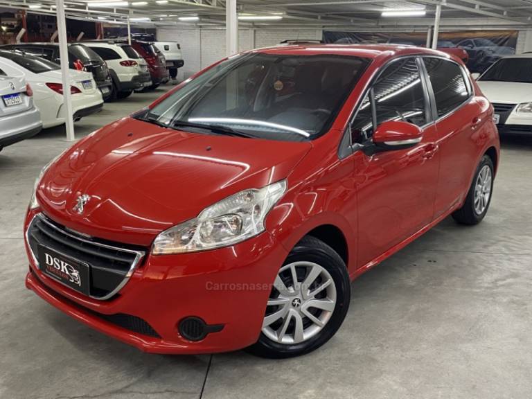 PEUGEOT - 208 - 2013/2014 - Vermelha - R$ 39.900,00