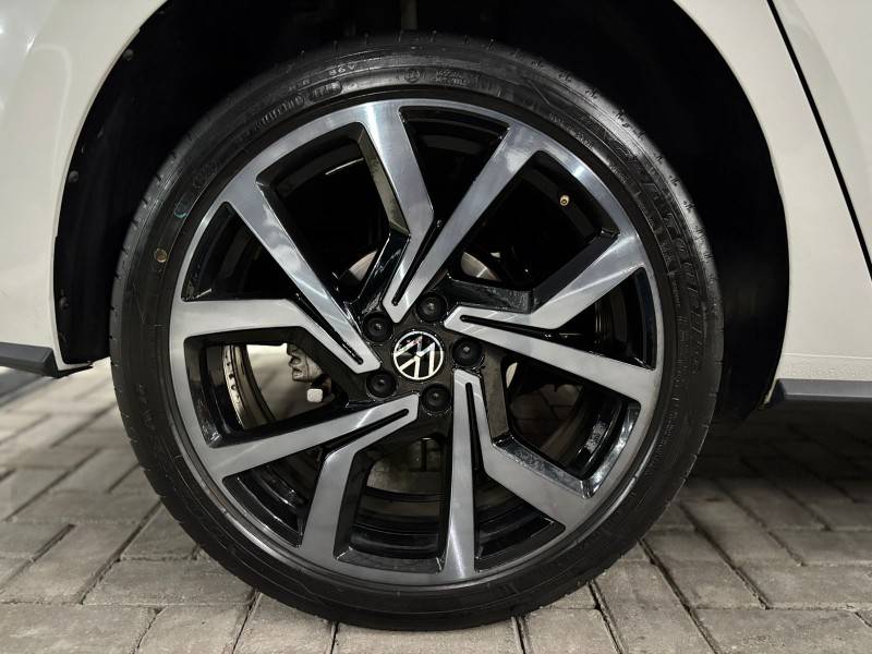 VOLKSWAGEN - VIRTUS - 2024/2025 - Branca - R$ 139.900,00
