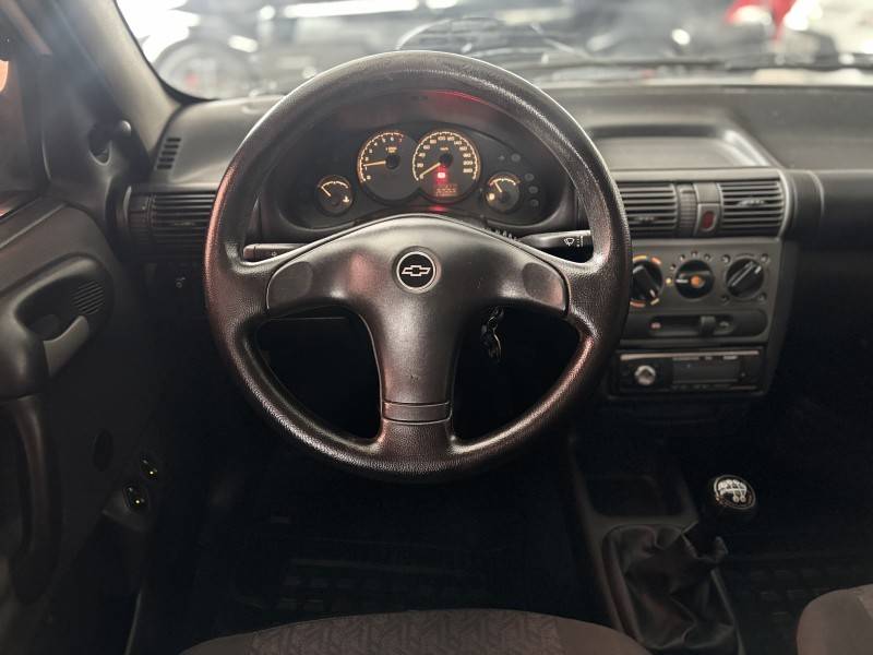 CHEVROLET - CLASSIC - 2004/2005 - Branca - R$ 19.900,00