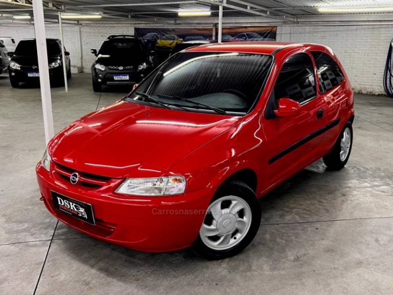 CHEVROLET - CELTA - 2002/2002 - Vermelha - R$ 18.500,00