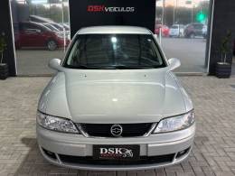 CHEVROLET - VECTRA - 2005/2005 - Prata - R$ 32.900,00