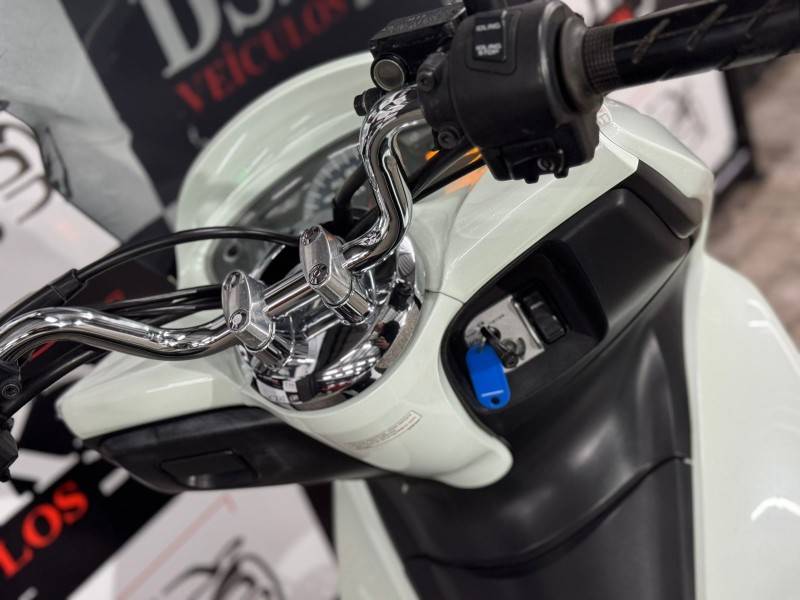 HONDA - PCX - 2015/2015 - Branca - R$ 12.900,00