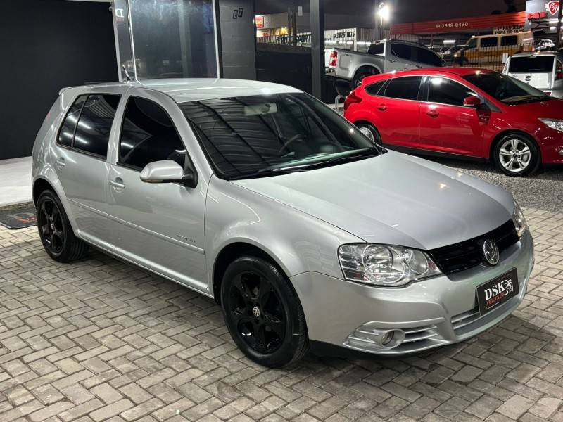 VOLKSWAGEN - GOLF - 2007/2008 - Prata - R$ 42.900,00