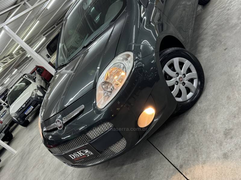 FIAT - PALIO - 2012/2013 - Cinza - R$ 38.900,00