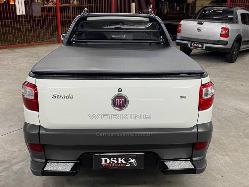 FIAT - STRADA - 2015/2015 - Branca - R$ 52.900,00